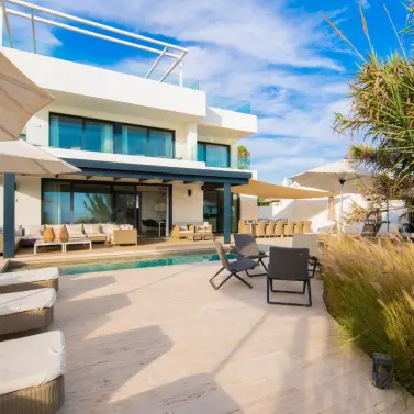 Short-term rent of detached villa in Marbella