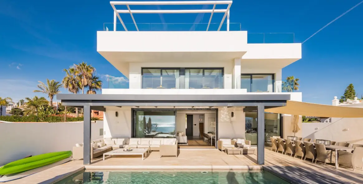 Short-term rent of detached villa in Marbella 6