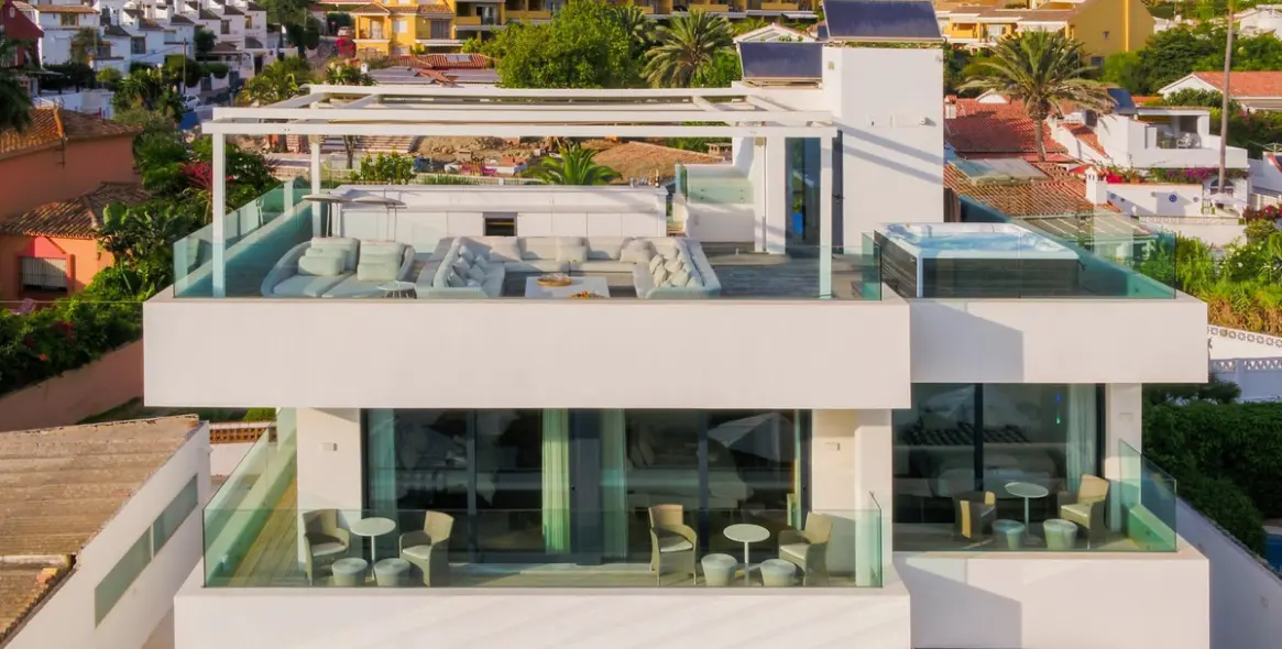 Short-term rent of detached villa in Marbella 18