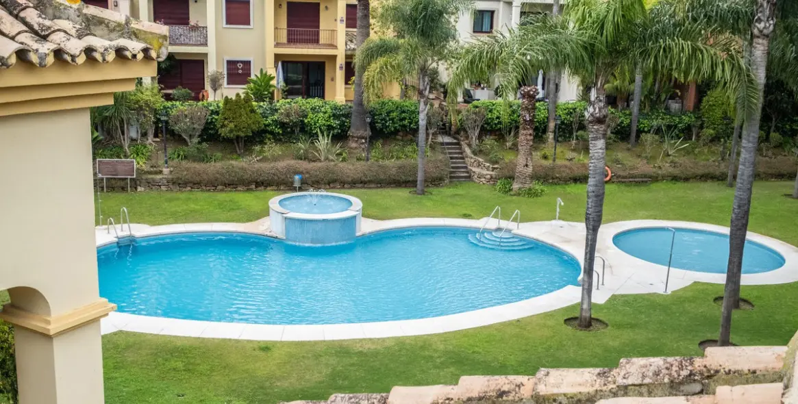 Alquiler a largo plazo de adosado en The Golden Mile 25