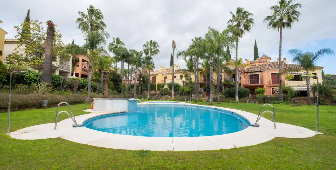 Alquiler a largo plazo de adosado en The Golden Mile 26