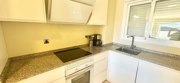 Продажа апартаментов на среднем этаже в Cerros del Aguila 2