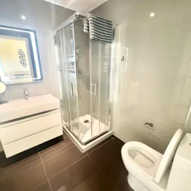 Продажа апартаментов на среднем этаже в Cerros del Aguila