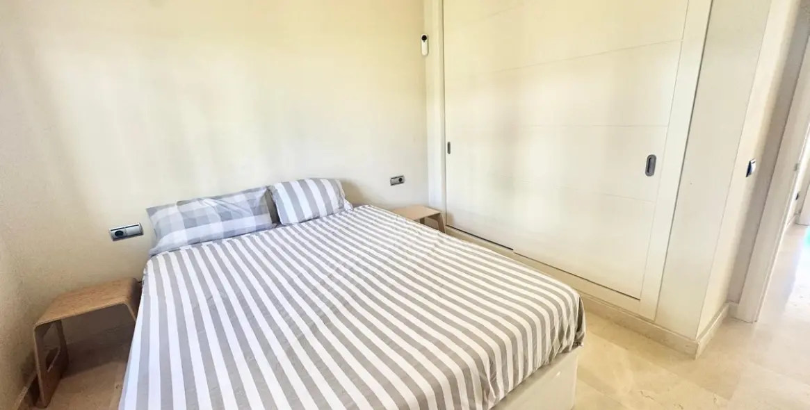 Продажа апартаментов на среднем этаже в Cerros del Aguila 8