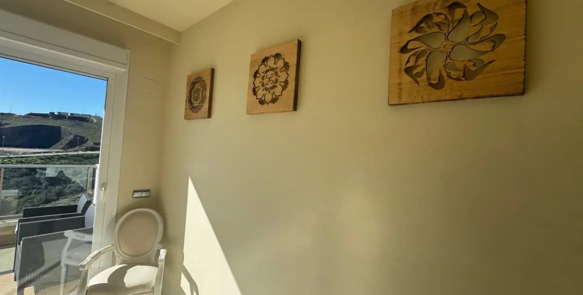 Продажа апартаментов на среднем этаже в Cerros del Aguila 15