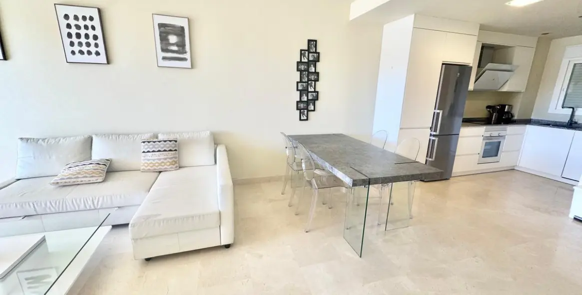 Продажа апартаментов на среднем этаже в Cerros del Aguila 19