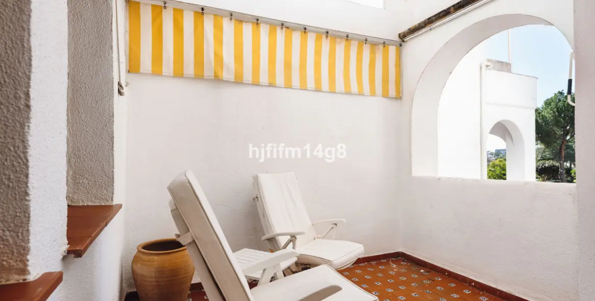 Продажа апартаментов на среднем этаже в Nueva Andalucía 5