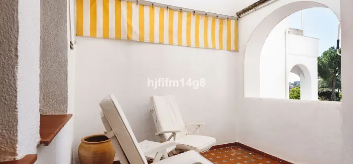 Sale of middle floor apartment in Nueva Andalucía 4