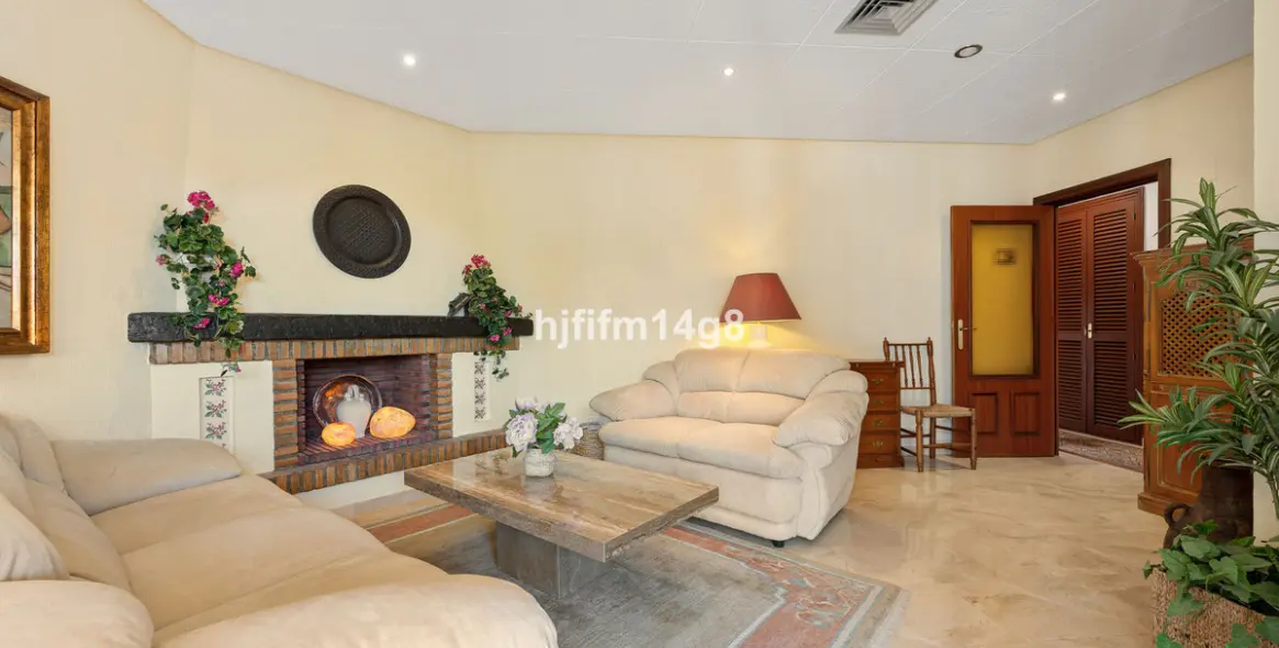 Продажа апартаментов на среднем этаже в Nueva Andalucía 7