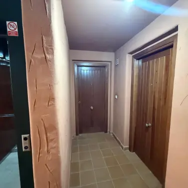 Продажа апартаментов на среднем этаже в Elviria