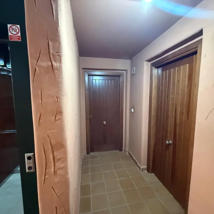 Sale of middle floor apartment in Elviria