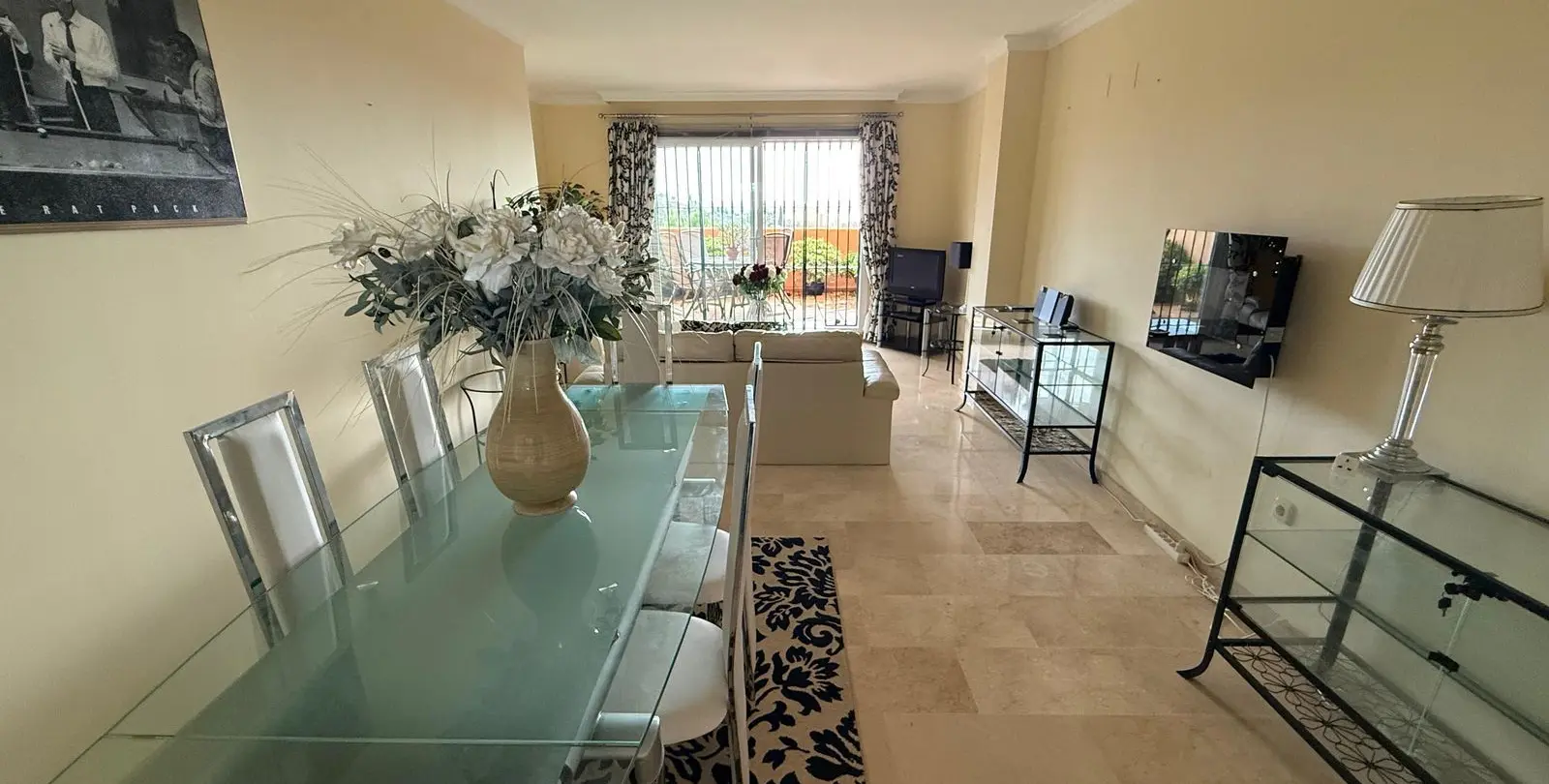 Продажа апартаментов на среднем этаже в Elviria 12