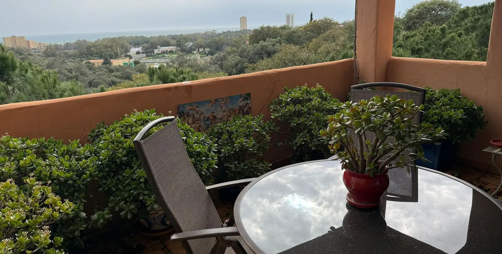 Продажа апартаментов на среднем этаже в Elviria 19