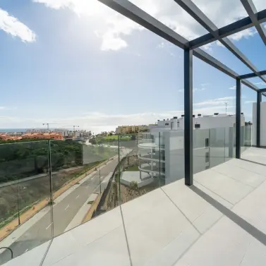 Sale of middle floor apartment in Mijas Costa