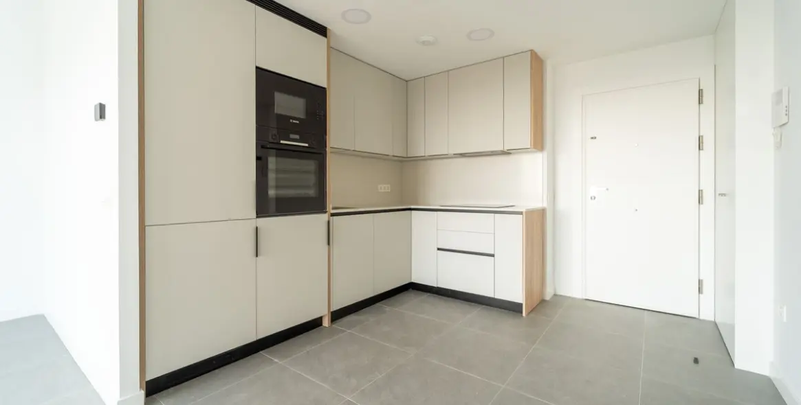 Sale of middle floor apartment in Mijas Costa 9