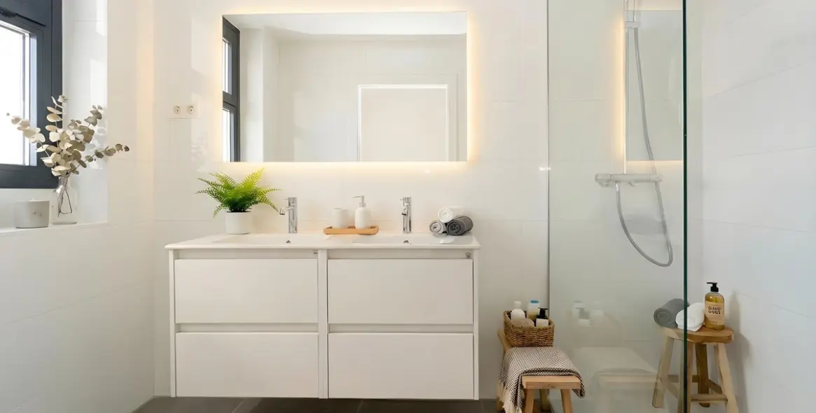 Sale of middle floor apartment in Mijas Costa 26