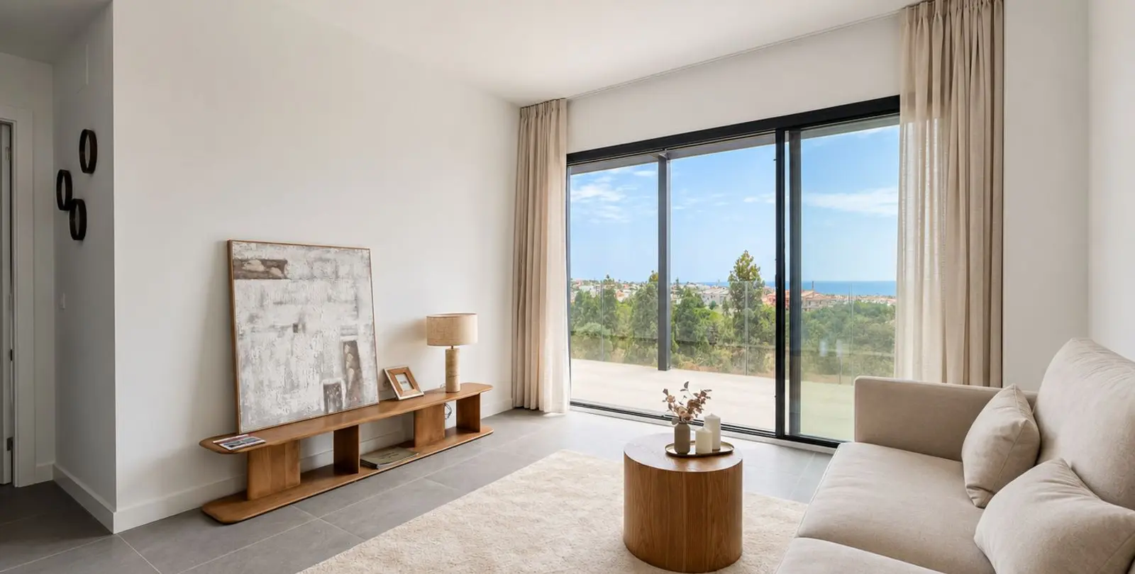 Sale of middle floor apartment in Mijas Costa 5