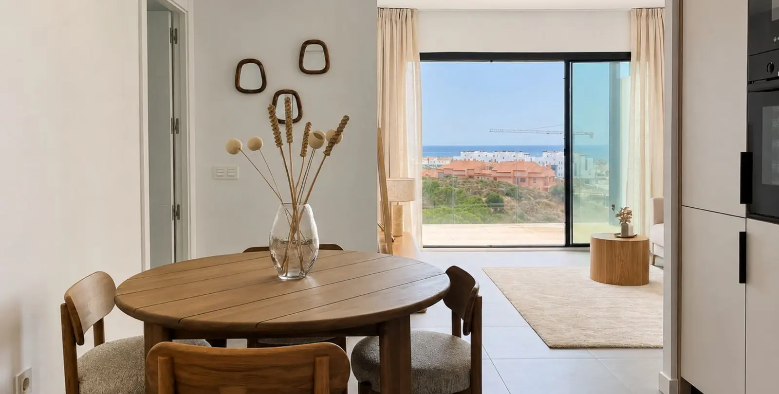 Sale of middle floor apartment in Mijas Costa 6