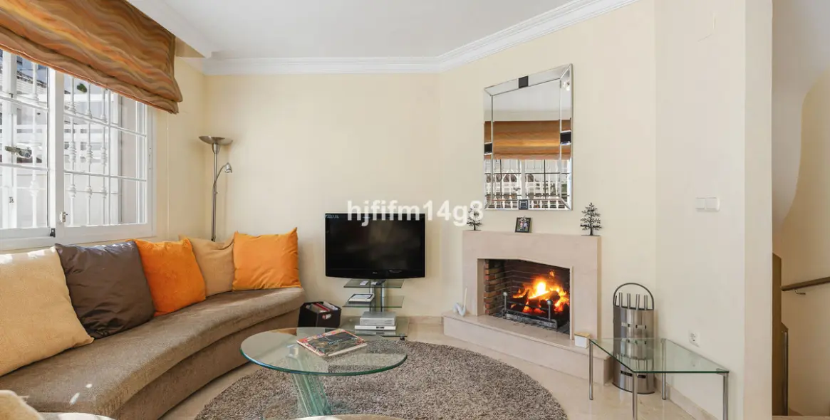 Продажа таунхауса в Nueva Andalucía 4