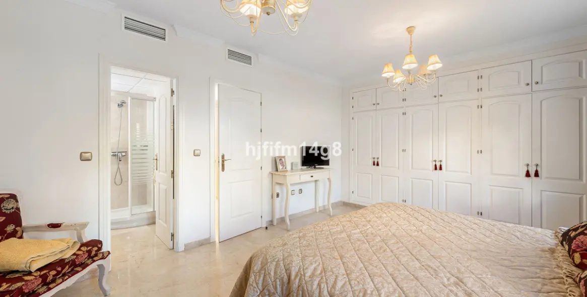 Продажа таунхауса в Nueva Andalucía 10