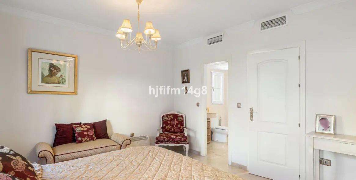 Продажа таунхауса в Nueva Andalucía 12