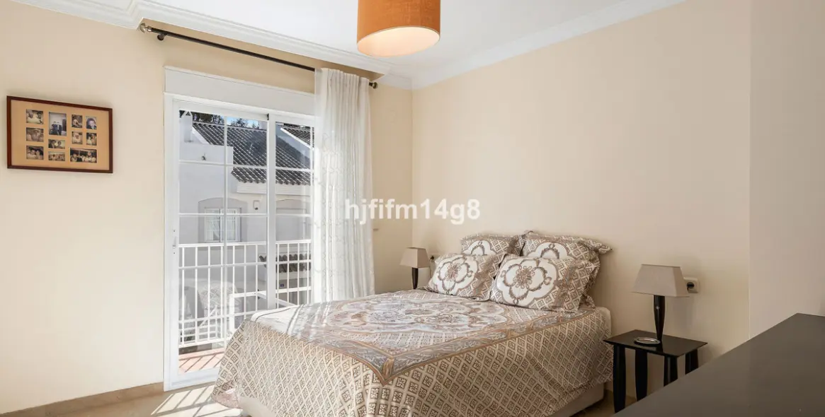 Продажа таунхауса в Nueva Andalucía 13