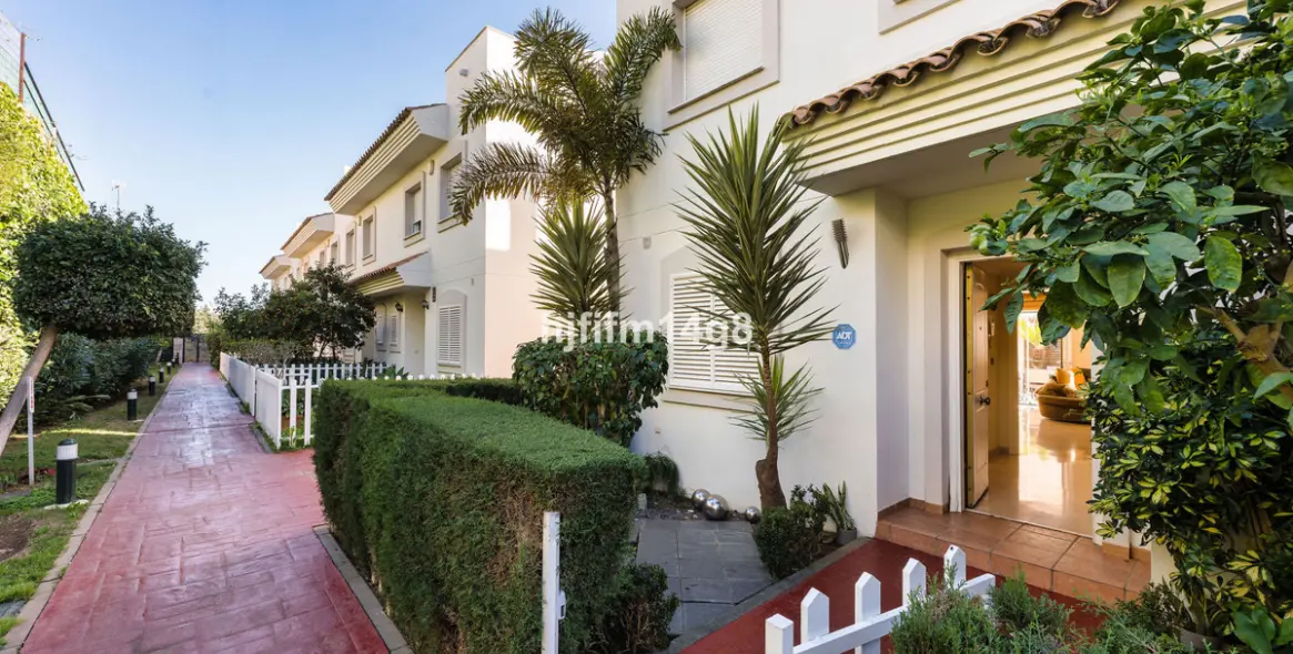 Продажа таунхауса в Nueva Andalucía 21