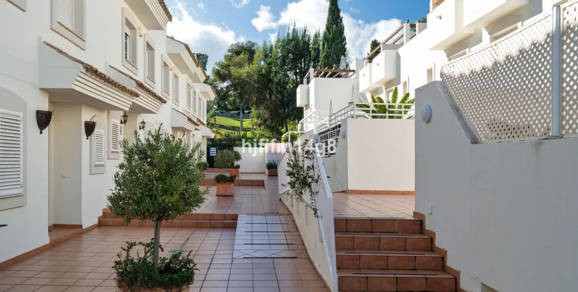 Продажа таунхауса в Nueva Andalucía 23