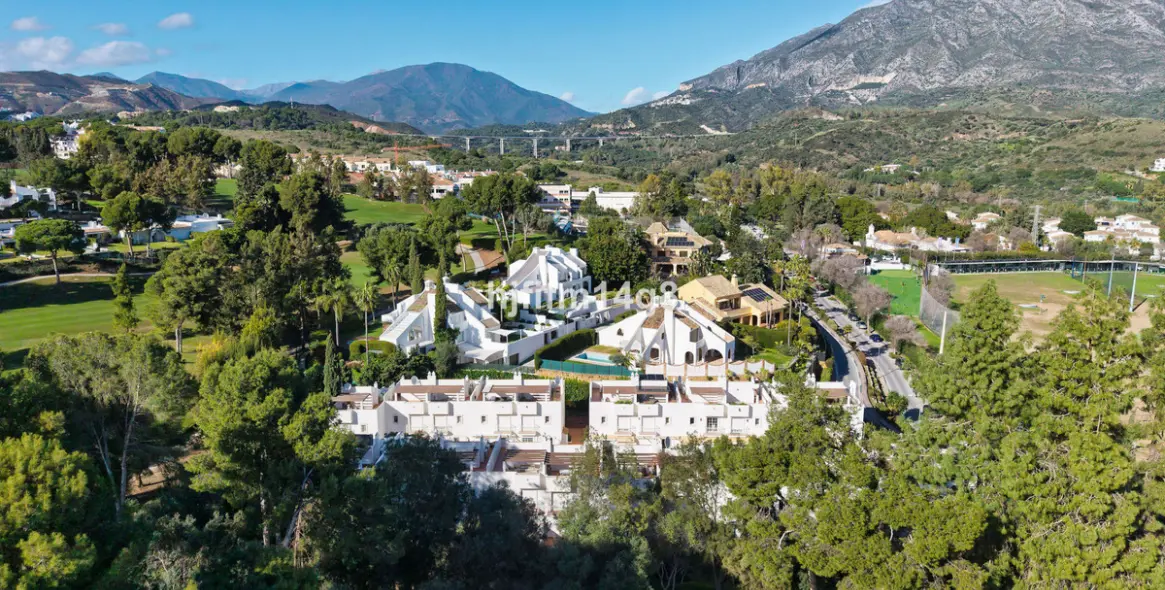 Продажа таунхауса в Nueva Andalucía 28