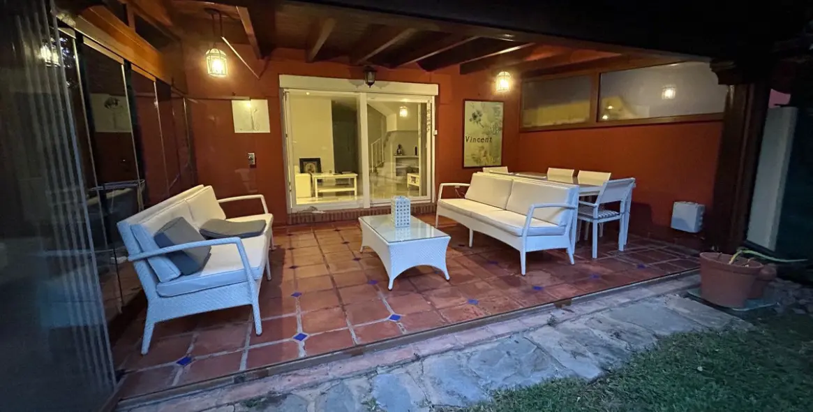 Sale of townhouse in Atalaya 26