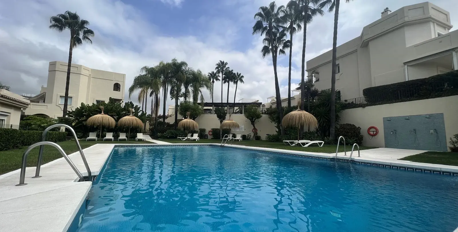 Sale of penthouse duplex in La Quinta 22