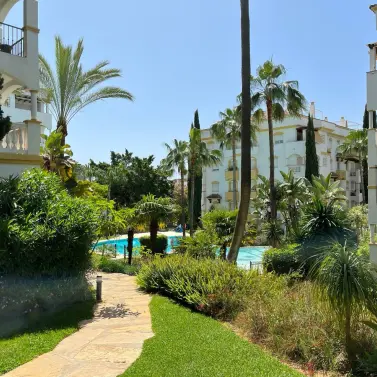 Venta de apartamento en planta baja en Marbella