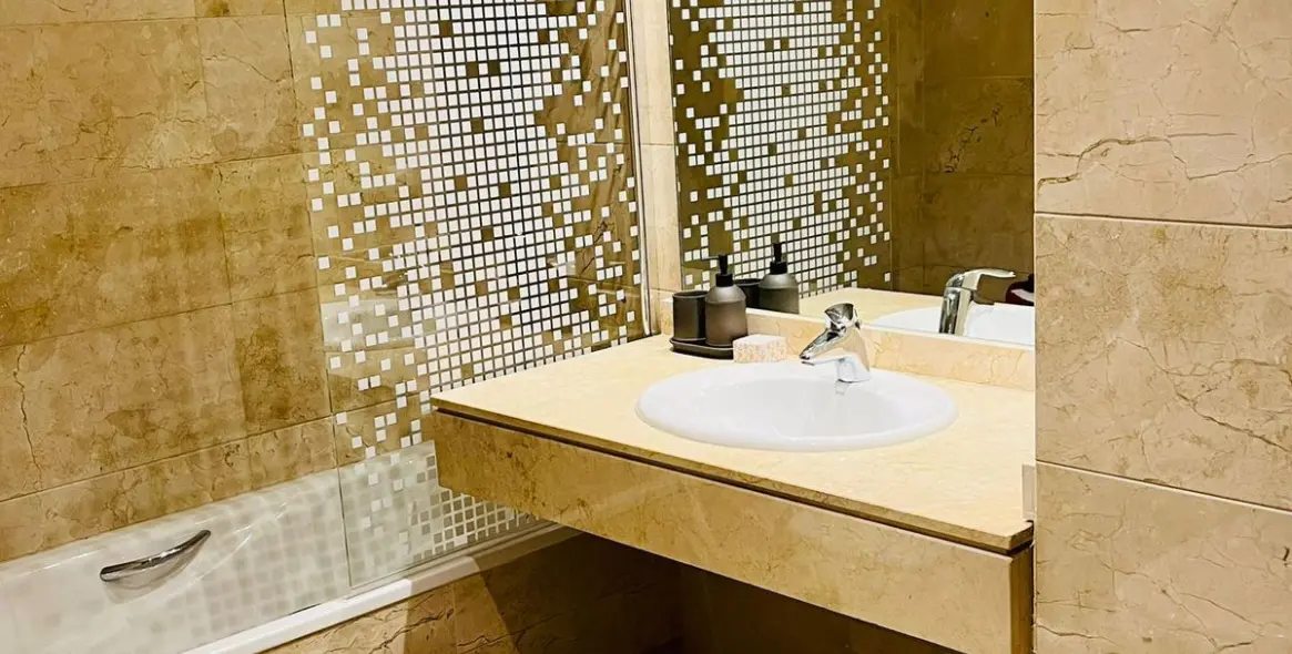 Venta de apartamento en planta baja en Marbella 8