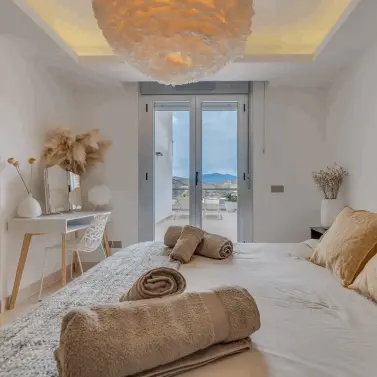 Venta de apartamento en planta baja en Los Arqueros