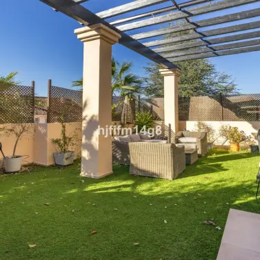 Venta de apartamento en planta baja en Nueva Andalucía