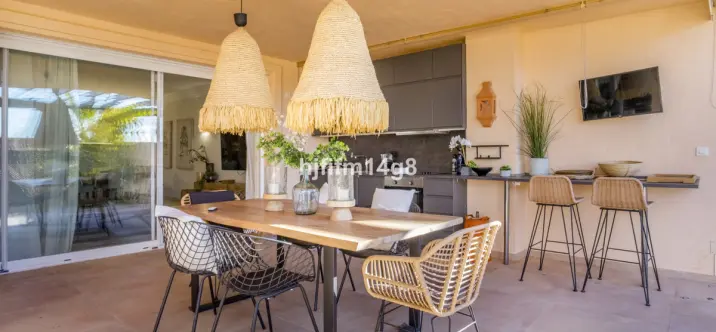Venta de apartamento en planta baja en Nueva Andalucía 3