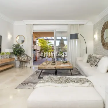 Venta de apartamento en planta baja en Nueva Andalucía