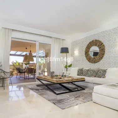 Venta de apartamento en planta baja en Nueva Andalucía