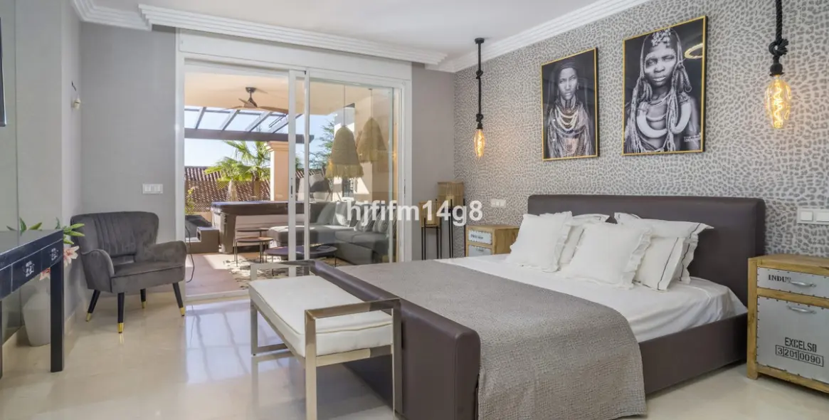 Venta de apartamento en planta baja en Nueva Andalucía 10