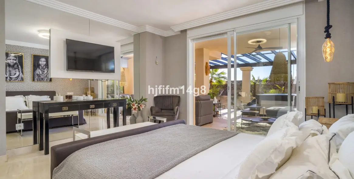 Venta de apartamento en planta baja en Nueva Andalucía 12