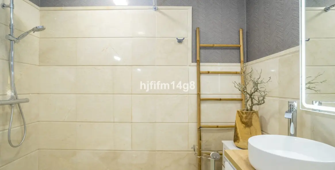 Venta de apartamento en planta baja en Nueva Andalucía 17