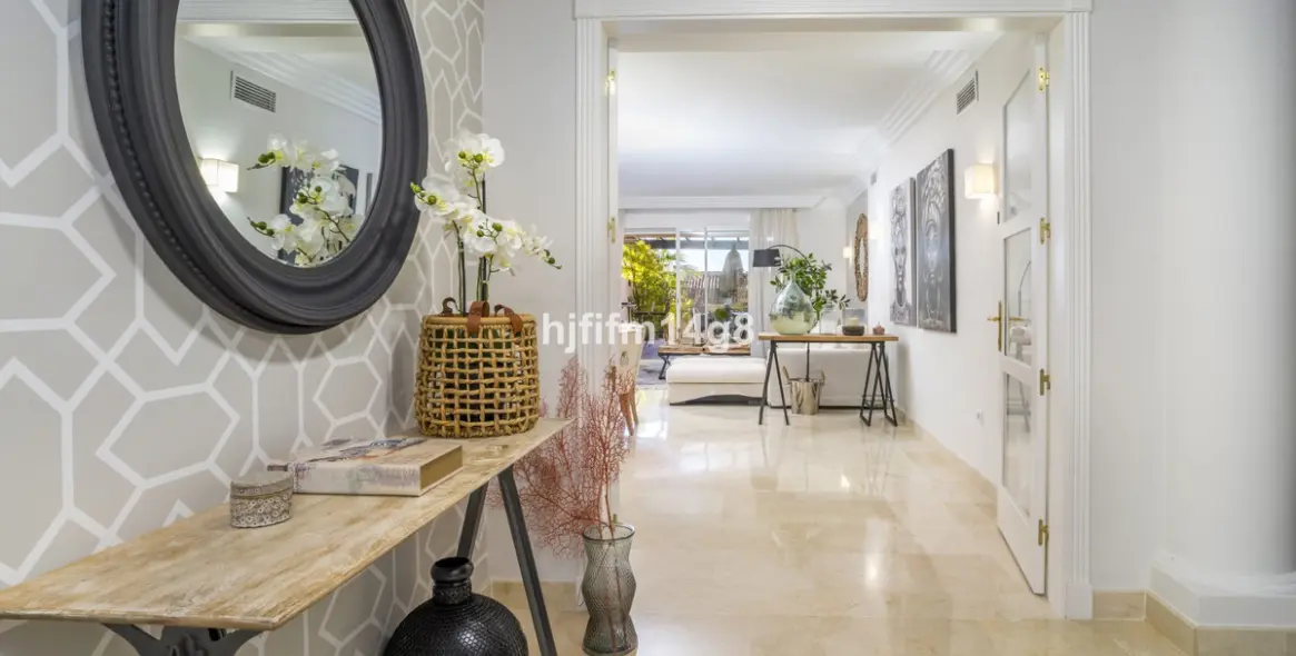 Venta de apartamento en planta baja en Nueva Andalucía 20