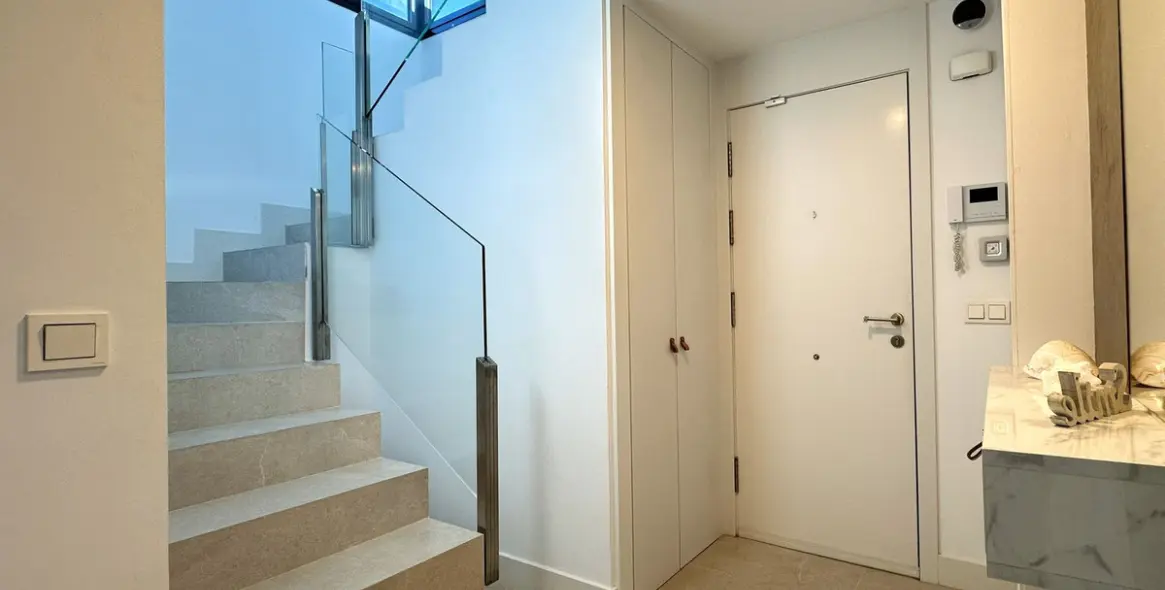 Venta de ático dúplex en Cabopino 7