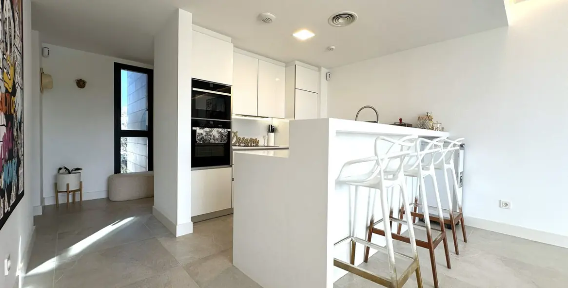 Venta de ático dúplex en Cabopino 10