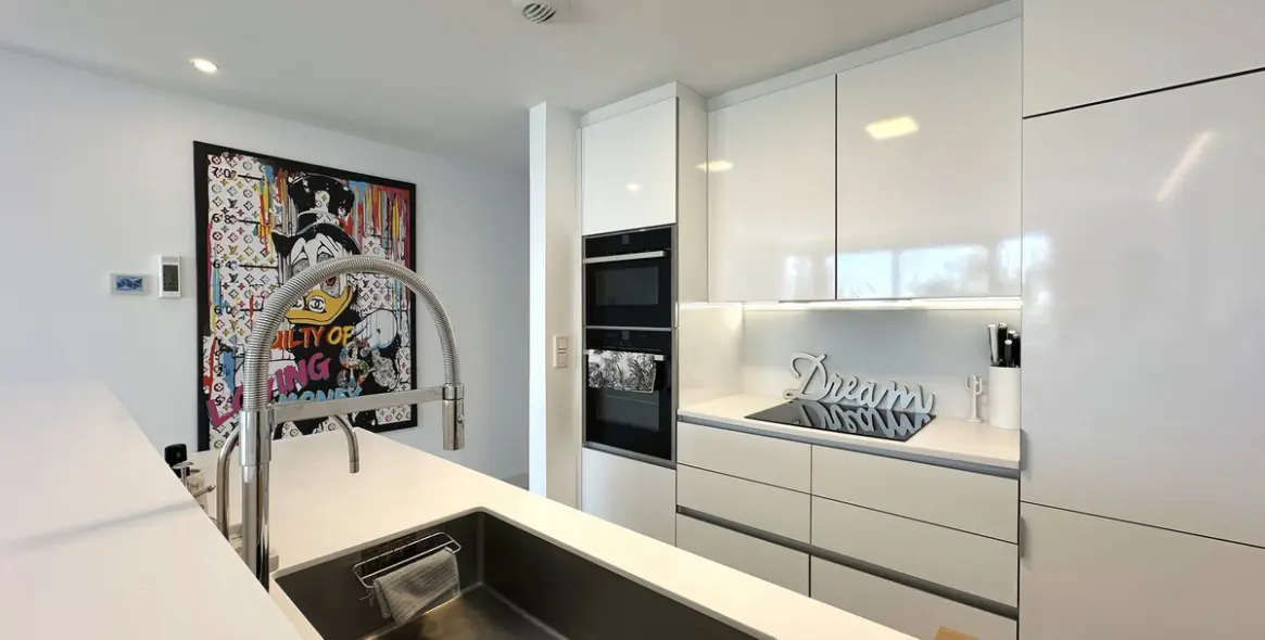 Venta de ático dúplex en Cabopino 13