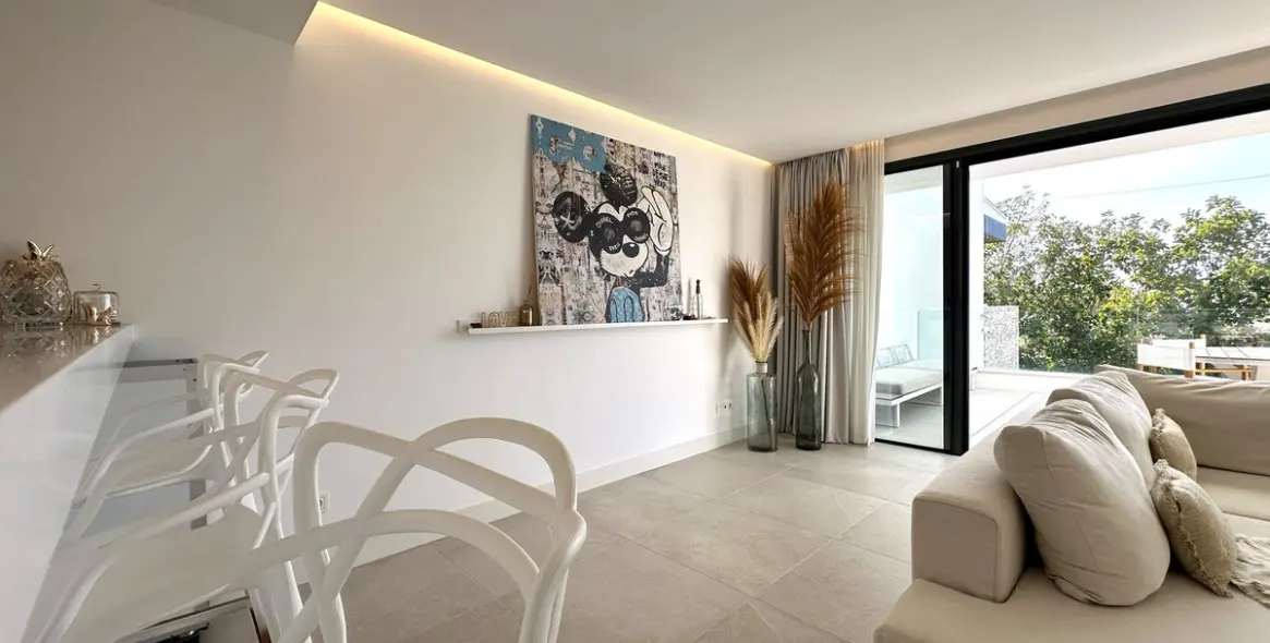 Sale of penthouse duplex in Cabopino 32