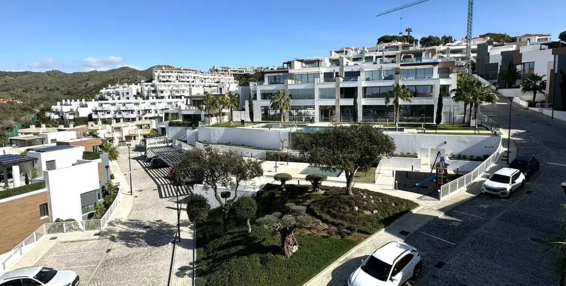 Sale of penthouse duplex in Cabopino 58