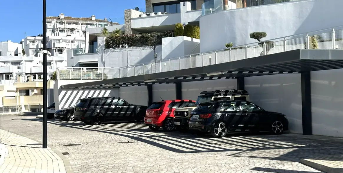 Sale of penthouse duplex in Cabopino 69