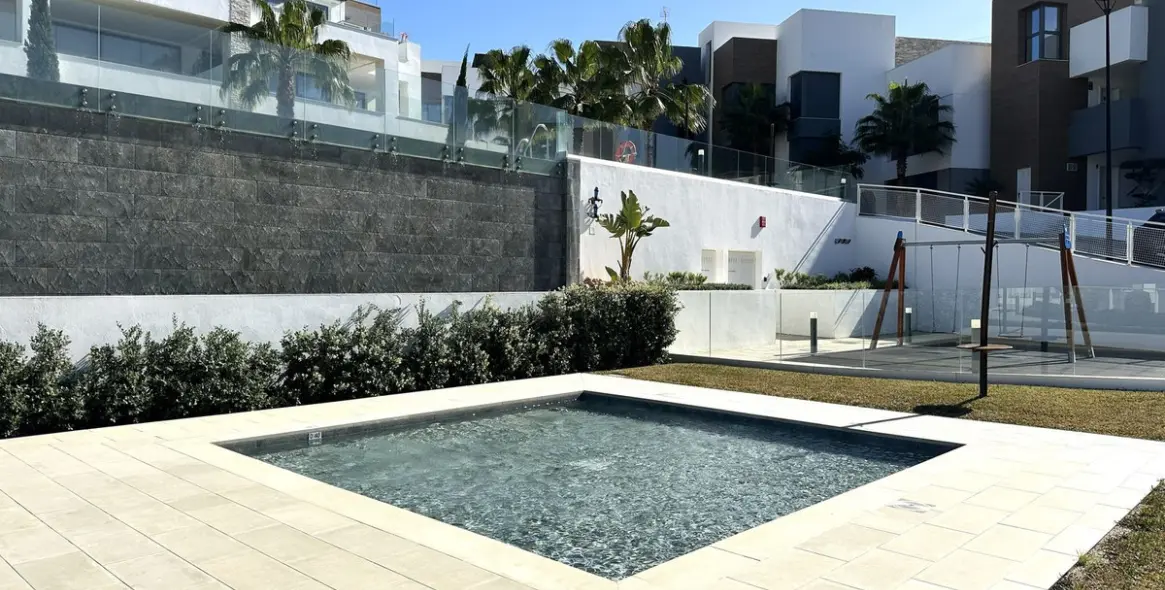 Sale of penthouse duplex in Cabopino 71