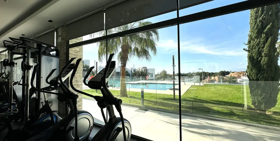 Sale of penthouse duplex in Cabopino 81